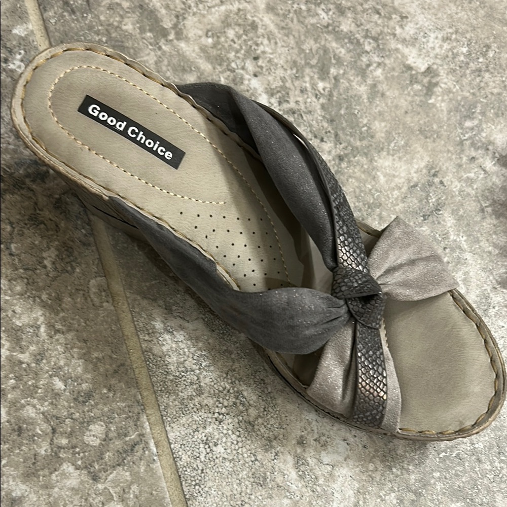 Good Chic Gray Knotted Sandals